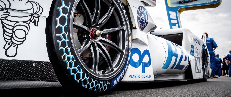 Michelin представила шину, що на 53% складається з екологічно чистих матеріалів.